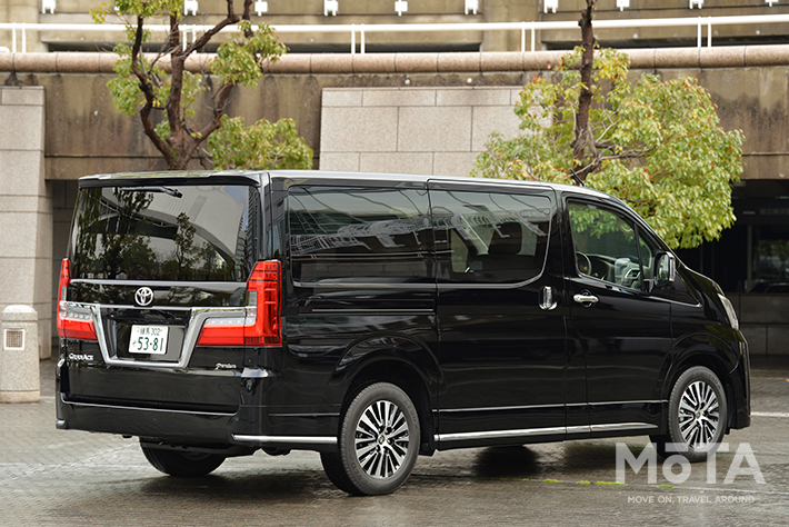 トヨタ　グランエース