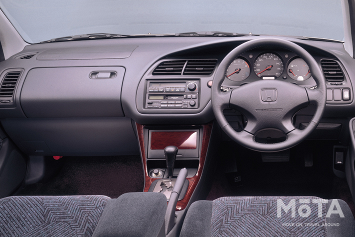 ホンダ 6代目アコード