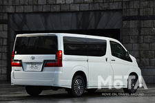 トヨタ　グランエース （8人乗り）