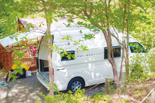 はじめてのキャンピングカーにオススメ！  ユーザー満足度の高いトイファクトリーの“バンコン” その魅力とは｜トイファクトリー【Vol.1】