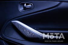 アストンマーティン DBX