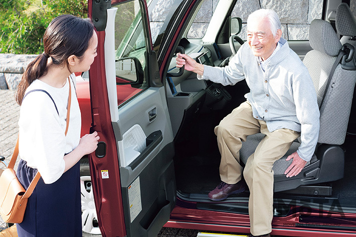 今のうちから万全の備えを オススメの福祉車両３選 トレンドウォッチャー女子 Vol 12 コラム Mota