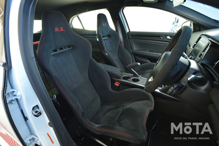 ルノーメガーヌRSトロフィRつくば試乗