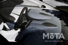 マクラーレンに搭載されるBowers&Wilkinsオーディオシステム