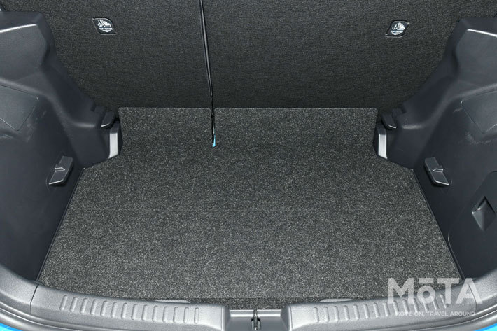 トヨタ ヤリス Z[1.5Lガソリン／2WD(FF)／CVT]