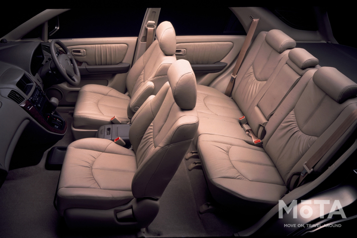 乗用車ライクな広々とした室内