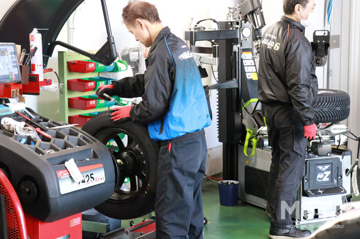 オールシーズンタイヤ「BluEarth-4S AW21」[横浜ゴム]を装着した「タイヤガーデン江戸川」(東京都江戸川区一之江町2993-1)