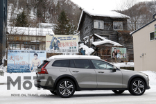ボルボ V60 Cross Country(クロスカントリー) T5 AWD Pro