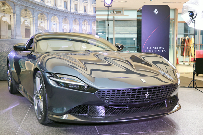 フェラーリ 最新2 2スポーツカー Ferrari Roma フェラーリ ローマ を日本発表 コンセプトは現代版 甘い生活 新型車リリース速報 Mota フェラーリ 最新2 2スポーツカー Ferrari Roma フェラーリ ローマ を日本発表 コンセプトは現代版 甘い生活 新型車リリース速報 Mota
