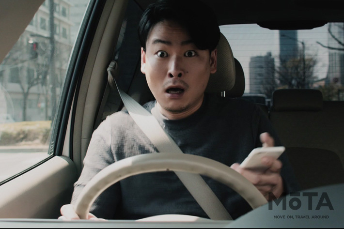 動画あり ながらスマホ運転の恐怖 その 2秒 を描いたweb動画を公開 業界先取り 業界ニュース 自動車ニュース21国産車から輸入車 まで Mota