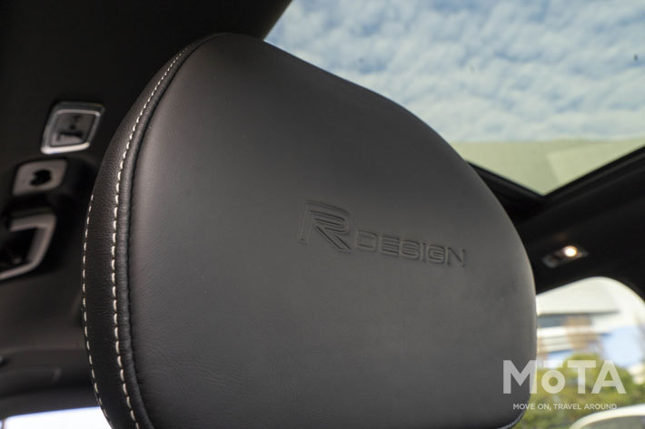 ボルボ 新型XC90 D5 AWD R-Design[特別仕様車](ボディカラー：サンダーグレーメタリック)