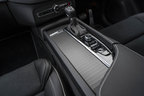 ボルボ 新型XC90 D5 AWD R-Design[特別仕様車](ボディカラー：サンダーグレーメタリック)