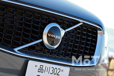新車の「マツダ CX-8」購入予算400万円台で、プレミアムSUV「ボルボ XC90」を買う選択肢はあり？[どっち買う！？]
