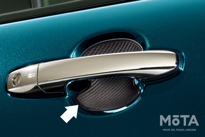 カーボン調（8404円）