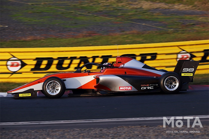 ダンロップ レースのイメージ