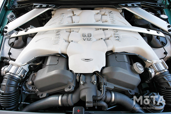 アストン・マーティン DBS