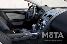 アストン・マーティン DBS