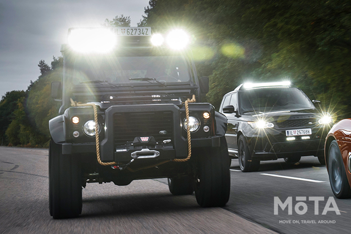 ディフェンダー(画像は「007 スペクター」に登場したもの)