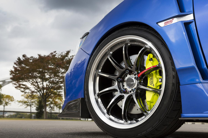 レース直系の20周年記念ホイール『ワーク エモーション ZR10』と レース直系の20周年記念ホイール『ワーク エモーション ZR10』と