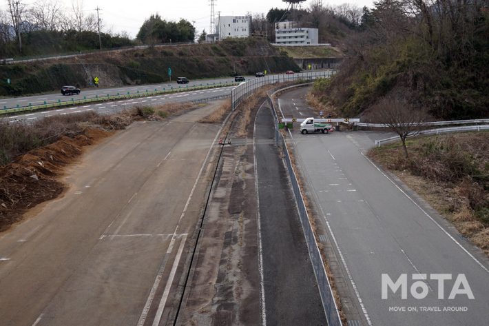 中央自動車道の“廃道”[「かつての高速道路」を往く]