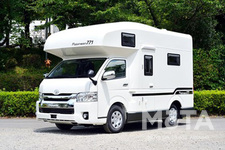 療養病床キャンピングカー CRCオリジナル車両『ロビンソン 771』