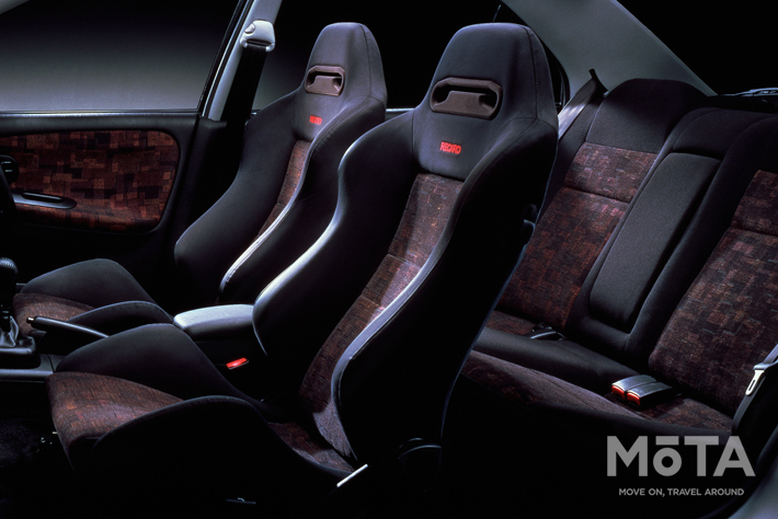 三菱 ランサーエボリューションIV