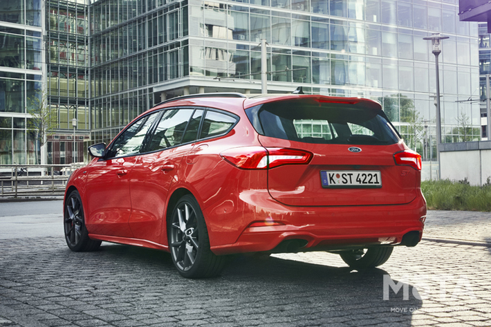 フォード フォーカスST ワゴン