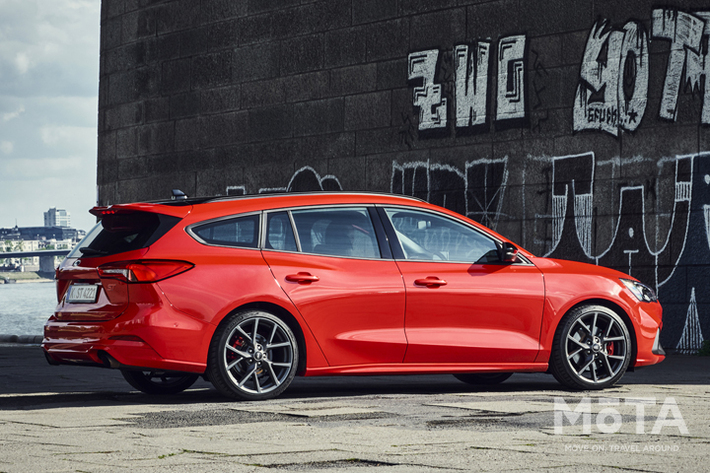 フォード フォーカスST ワゴン