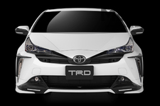 TRD トヨタ プリウス Aggressive Style