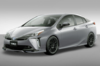 TRD トヨタ プリウス Aggressive Style