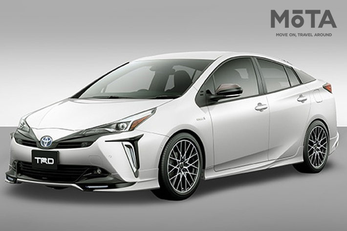 TRD トヨタ プリウス Aggressive Style