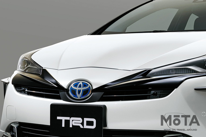 TRD トヨタ プリウス Aggressive Style