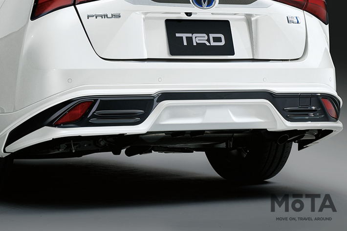 TRD トヨタ プリウス Aggressive Style