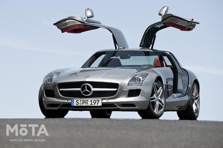 メルセデス・ベンツ SLS AMG