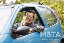 ルノー トゥインゴ キャンバストップと、オーナーのMOTA編集部・トクダ