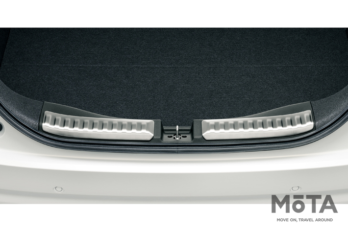 リアパネルライニングカバー