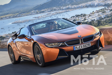 BMW i8ロードスター