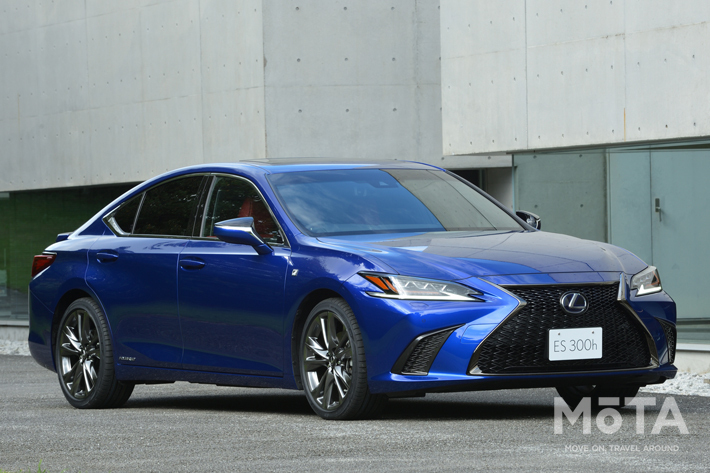 レクサス ES 300h“F SPORT”