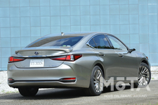 レクサス ES 300h“version L