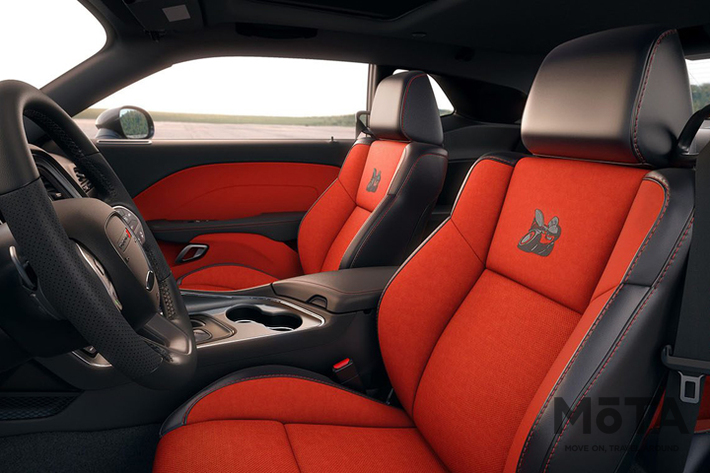 ダッジ チャレンジャーのインテリア