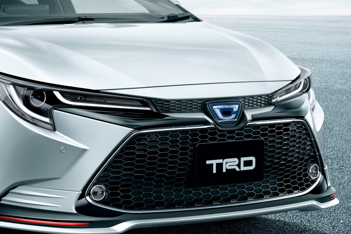 トヨタ カローラが超スポーティなデザインに変身！「TRDカローラ