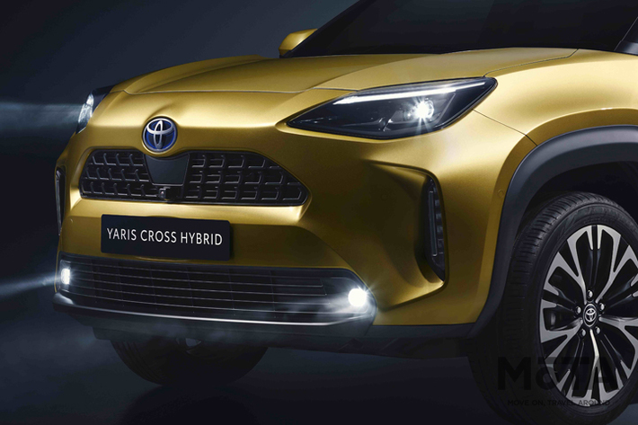 新型ヤリスクロスは水平基調で、面を意識させるような力強さを感じさせるデザイン。キックス同様にクセは強くなく、多くのユーザーに支持されそうなデザイン。