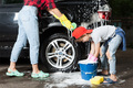 洗車の基本はカーシャンプー！ 種類や選び方、おすすめなどを賢く使うコツをご紹介！