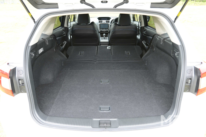 スバル レヴォーグ