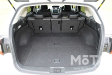 スバル レヴォーグ