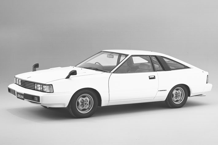 西部警察 パート3 第14話 マシンz 白昼の対決 に登場した 日産 シルビア 卓上で蘇る 西部警察 名シーンvol 2 コラム Mota 西部警察 パート3 第14話 マシンz 白昼の対決 に登場した 日産 シルビア 卓上で蘇る 西部警察 名シーンvol 2 コラム Mota