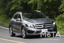 メルセデス・ベンツ GLA250 4MATIC