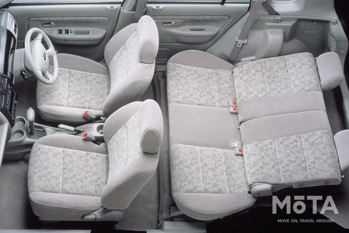 マツダ 初代デミオ