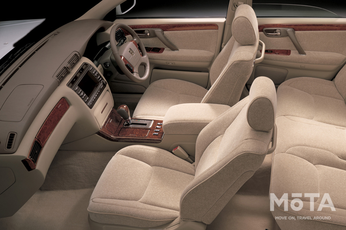 トヨタ クラウン（11代目：S17型）ロイヤルサルーン