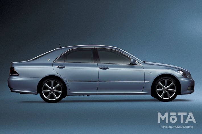 トヨタ クラウン（12代目：S17型）アスリート